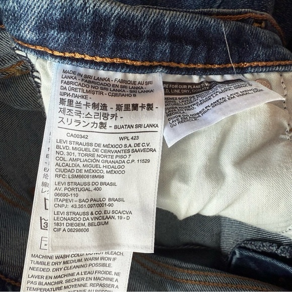 Levi’s Wedgie Straight Distressed Jeans Women’s Size 28 - Picture 11 of 15